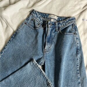 abercrombie high rise relaxed curve love